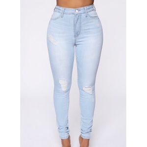 NWT Super Stretch High Rise Skinny Jeans